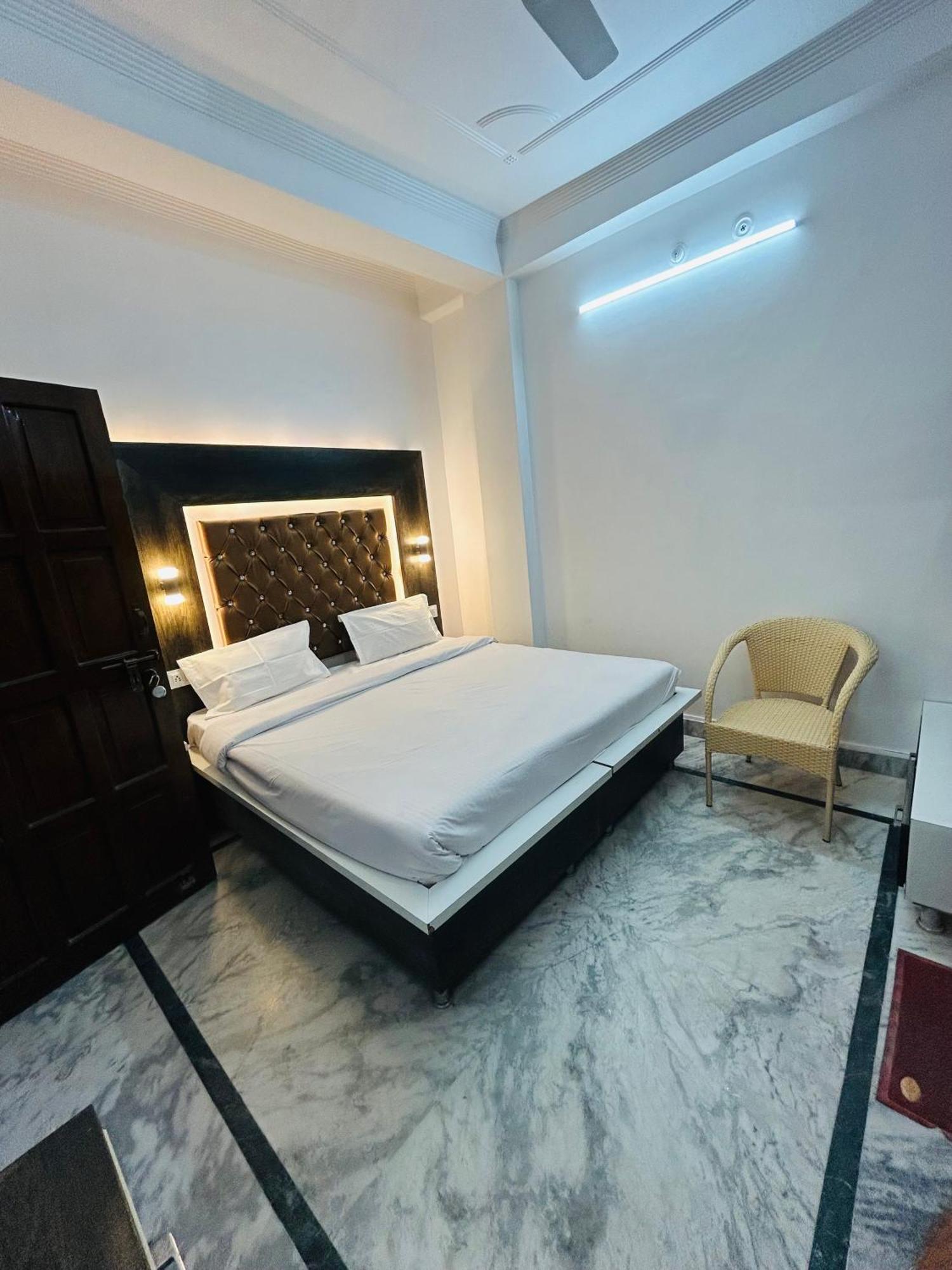 Maa Vaibhav Laxmi Guest House Risikés Kültér fotó