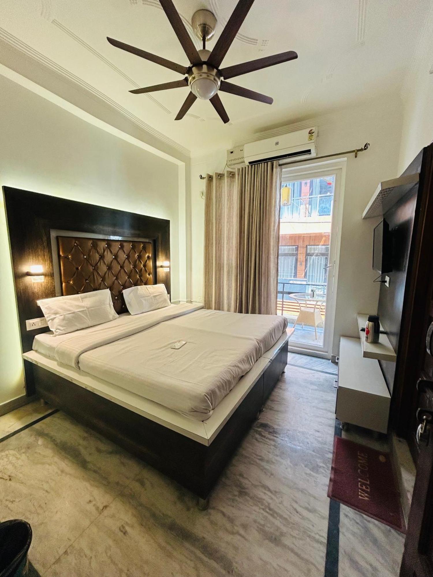 Maa Vaibhav Laxmi Guest House Risikés Kültér fotó